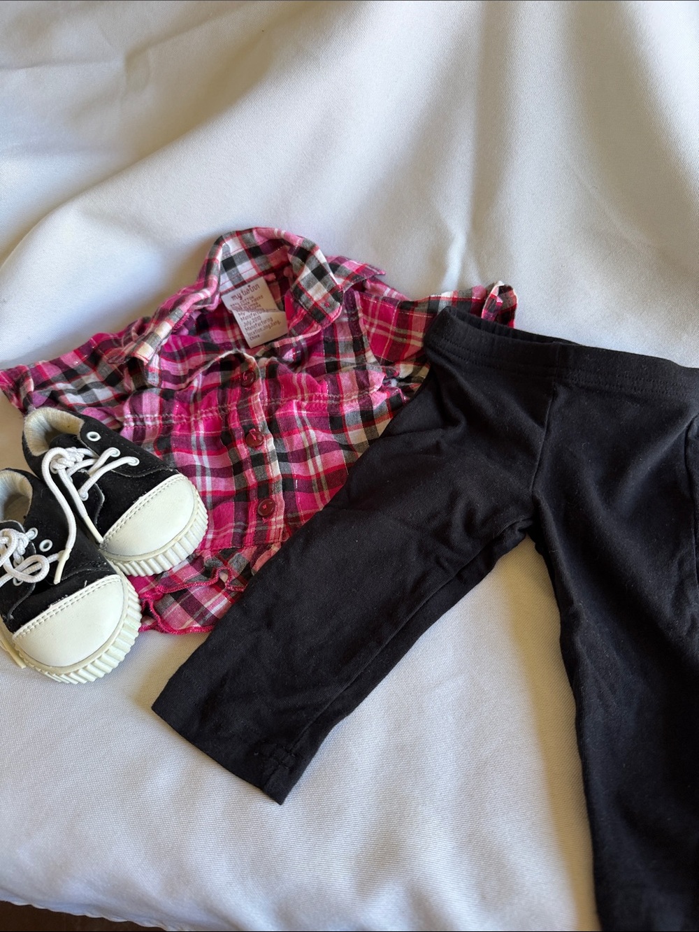 Authentic Vintage My Twinn 23” doll outfit with shoes. Good condition.